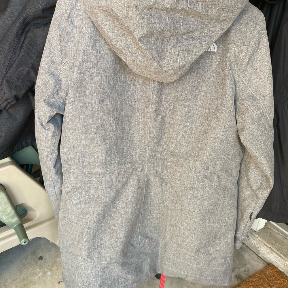 Brand new Northface women's jacket - Picture 3 of 4